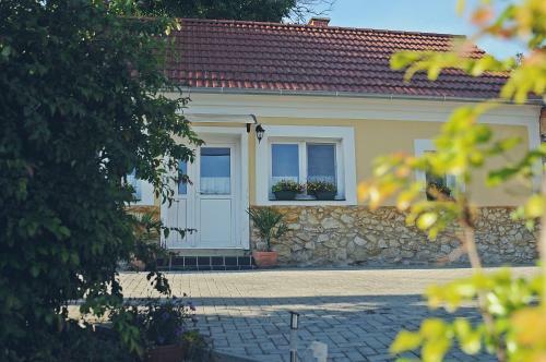 Hostal Vincze Vad�sz Vend�gh�z