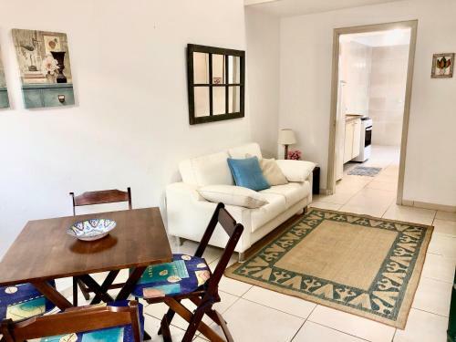 Casa Com �tima Localiza��o