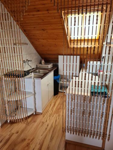 Tavir�zsa Apartman