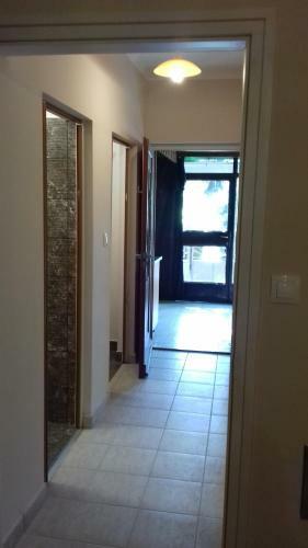 Fl�ra Apartman