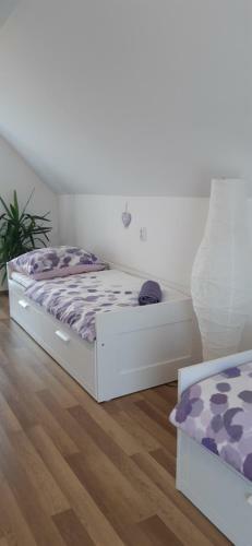 Cs&m Vend�gh�z Gyenesdi�s