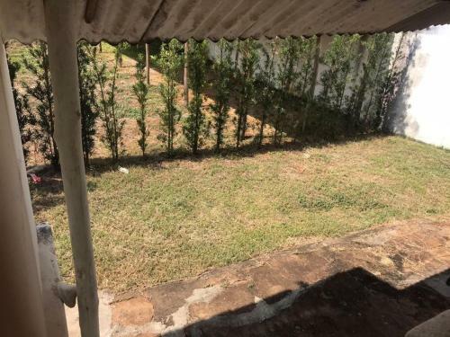 Casa Branca Com Estacionamento - Melhorturistar