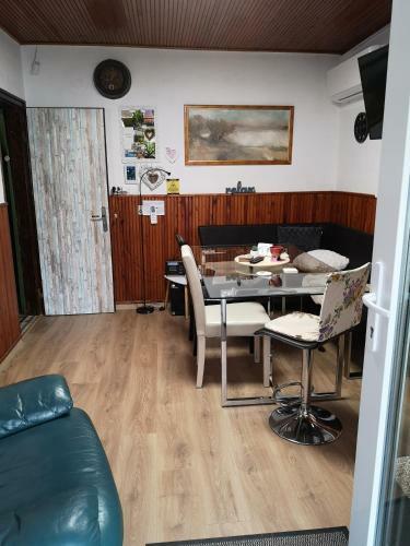 Hostal G�lyaf�szek Kulcsosh�z