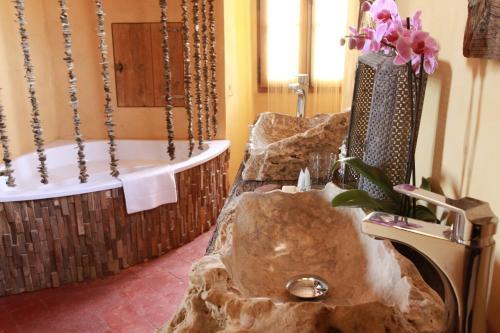 Hostal Les Remparts