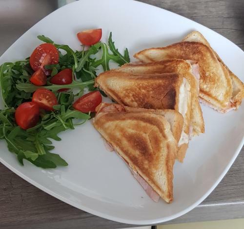 Bed & Breakfast Familia Panzi� Gy?r