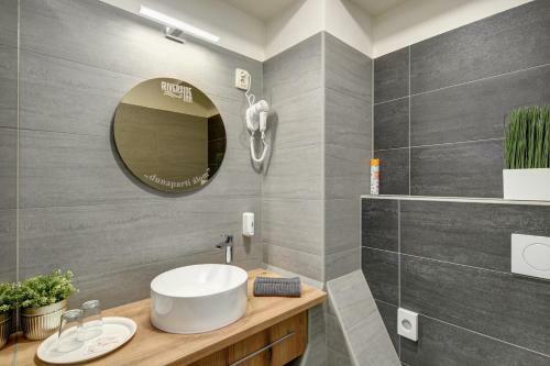 Hostal Riverside Inn - Dunaparti �lom
