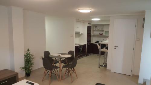 Orhidea Szuter�n Apartman