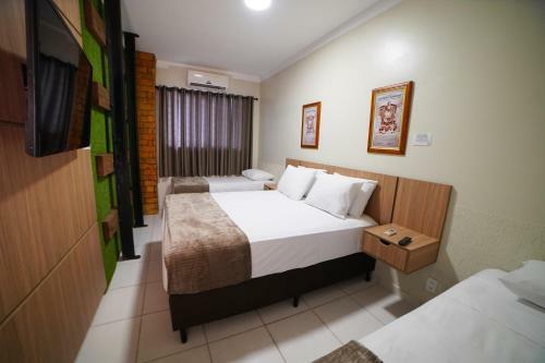 Hotel Pousada Nossas Ra�zes