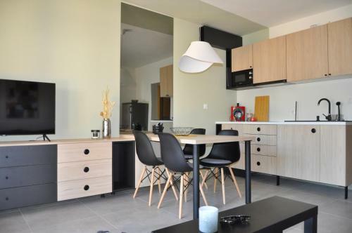 Maxim Apartments