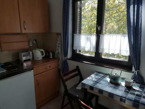 Az�r Apartman