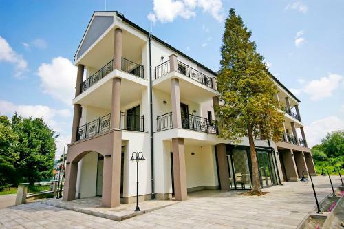 Boutique Hotel Divina