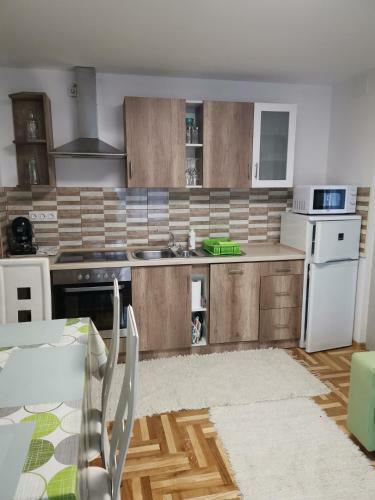 Lili Apartman