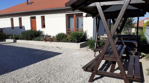 B�bic Apartman B