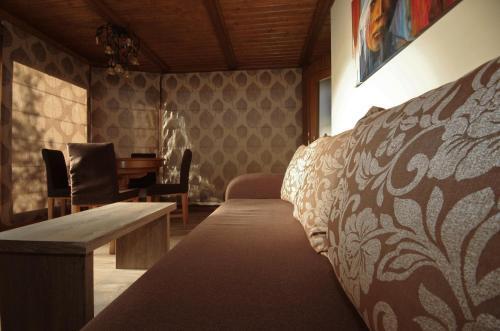 M�ty�s Apartmanh�z