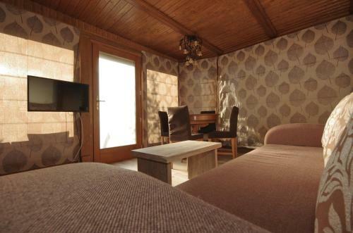 M�ty�s Apartmanh�z