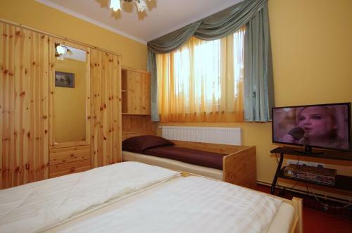 M�ty�s Apartmanh�z