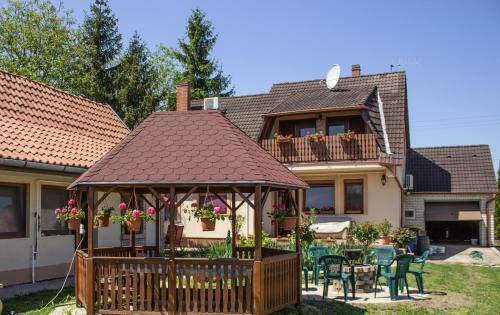 S�ndor Apartman