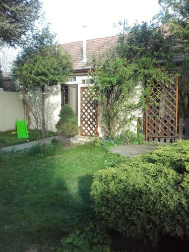 Hostal Hold-on Apartman