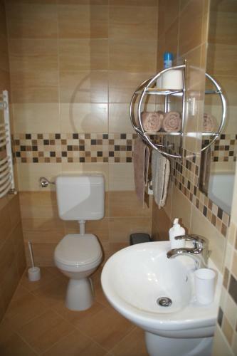 Hostal Pacsirta Apartman