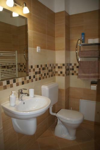 Hostal Pacsirta Apartman