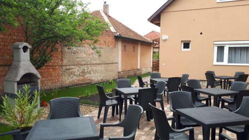 Hostal Pacsirta Apartman