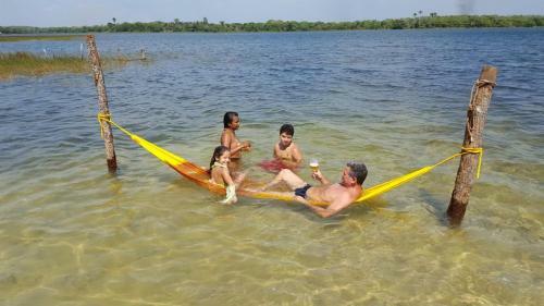 Camping Lagoa Do Cass�