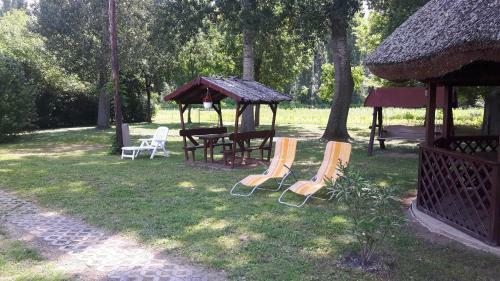 Tiszai V�ndor Apartmanh�z