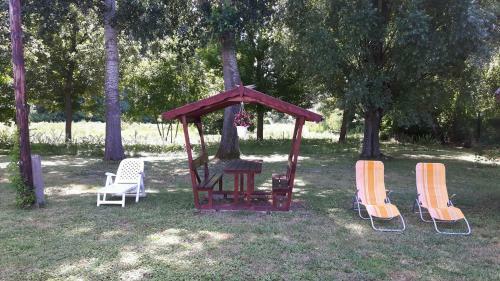 Tiszai V�ndor Apartmanh�z