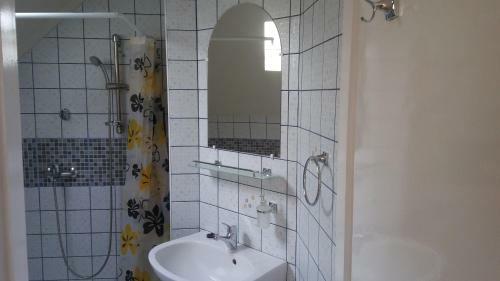 Tiszai V�ndor Apartmanh�z