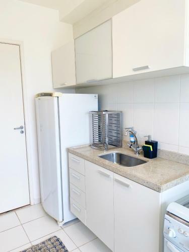 Apartamento Apto Novo, Bem Localizado E Mobiliado