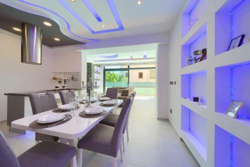 Luxury Vall Apartment