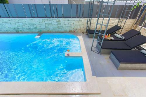 Luxury Vall Apartment
