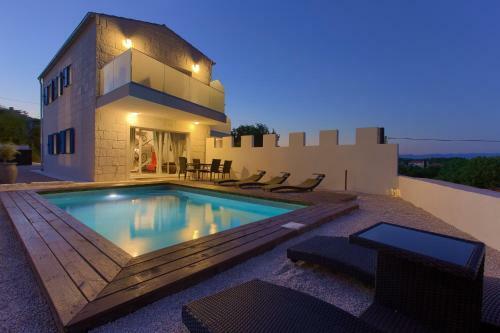 Villa Pax Houses