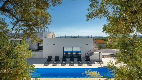 Luxury Villa Subventus