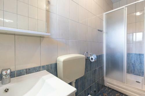 Apartments With Pool Ivana Krk