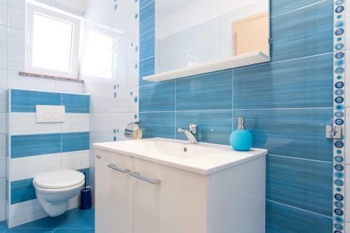 Apartments With Pool Ivana Krk