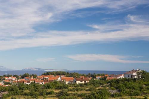 Apartments With Pool Ivana Krk