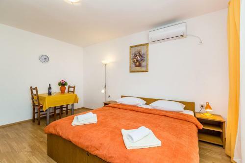 Apartments Antun