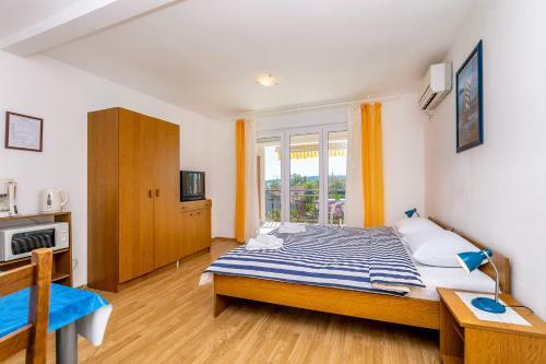 Apartments Antun