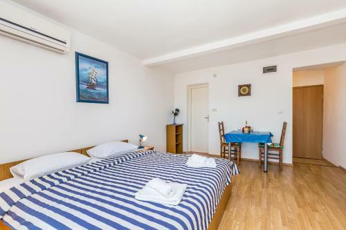 Apartments Antun