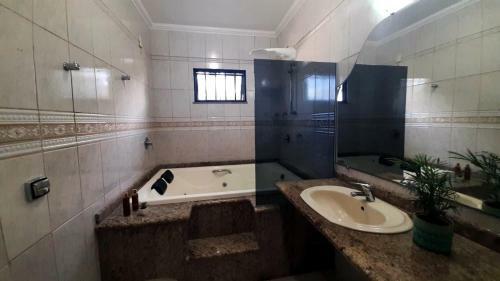 Casa Minas Gerais - 4 Su�tes, Piscina E �rea Gourmet