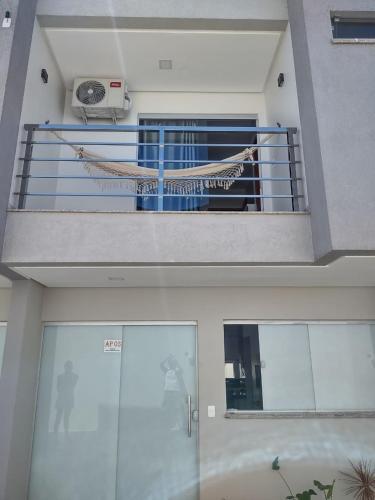 Apartamento Condom�nio Laj�