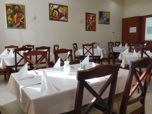 Hotel Kum�nia