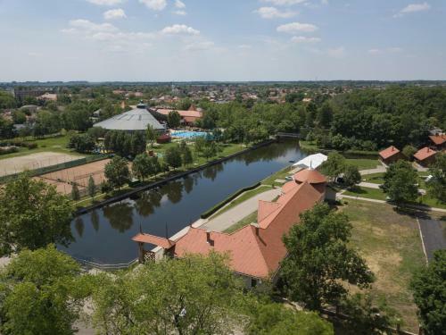Hotel Kum�nia