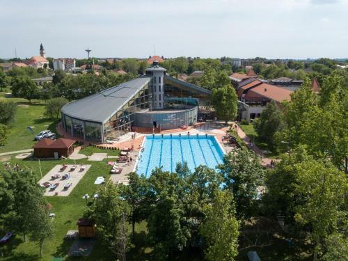 Hotel Kum�nia