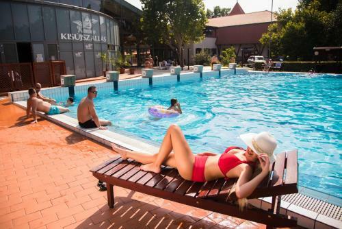 Hotel Kum�nia