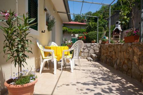Apartment Karmela