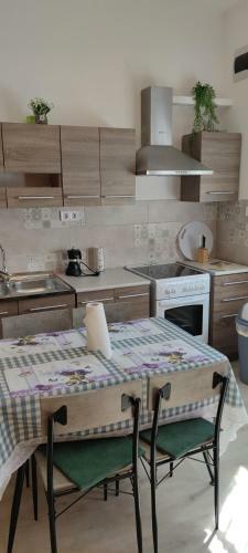 Nagyi Apartman Kecskem�t