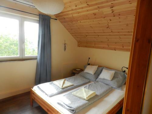 Szam�ca Vend�gh�z-k?r�shegy (Balaton)
