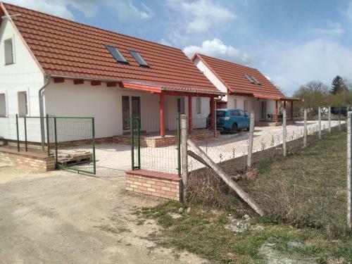 Atilla Vend�gh�z 2